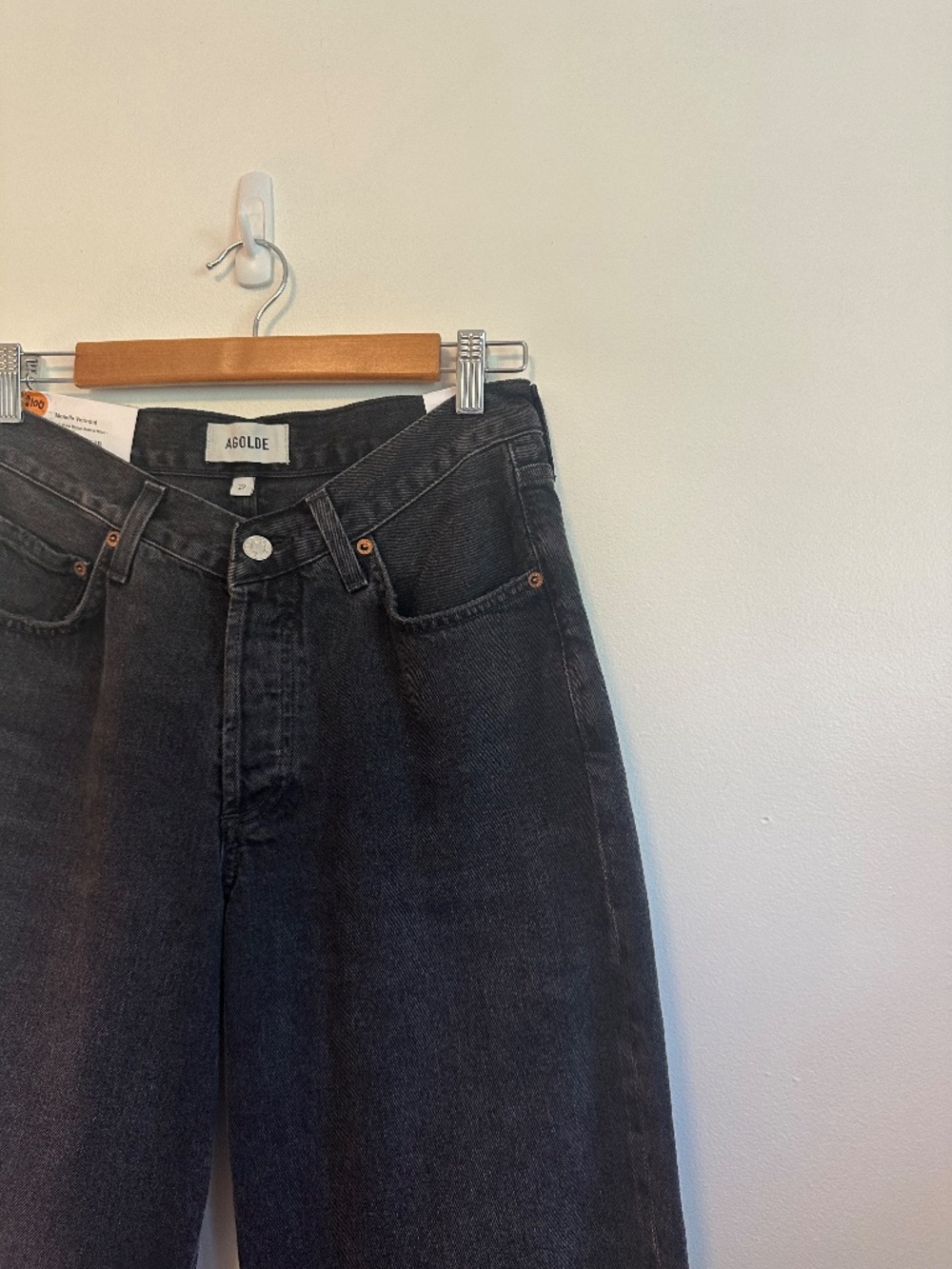 NWT Agolde V Waist Baggy Black Denim Jeans | Size 27 - Picture 9 of 15